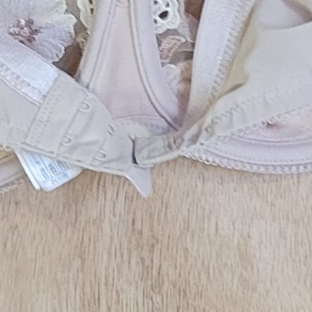 Wacoal Bra 36DD Underwire Nude/Beige - Picture 4 of 10
